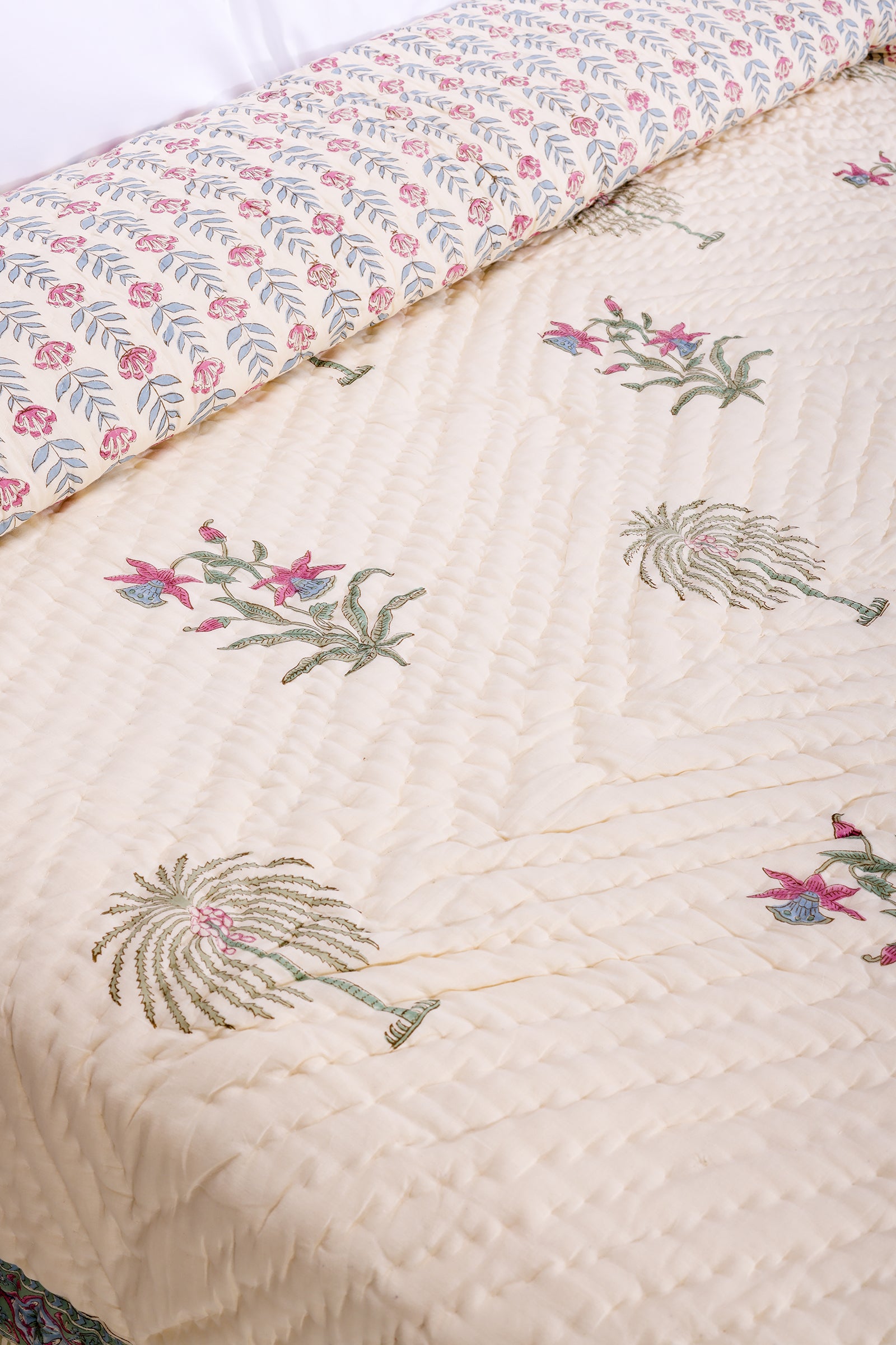 Amelia Floral Hand Block Printed Pink Cotton Muslin Quilt - shahenazindia