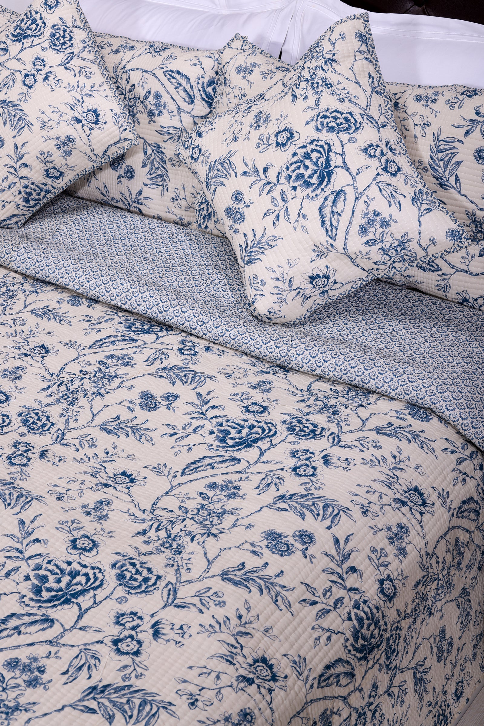 Vintage Damask Blue Cotton Quilted Bedcover Set of 5 - shahenazindia