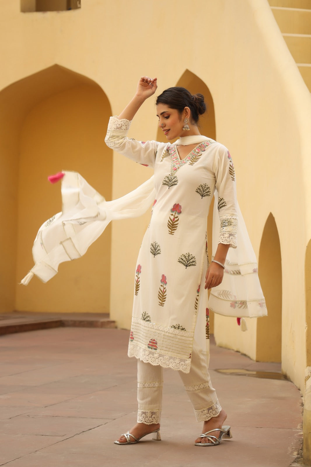 Gulnaaz Rumi White Cotton Kurta Set with Dupatta