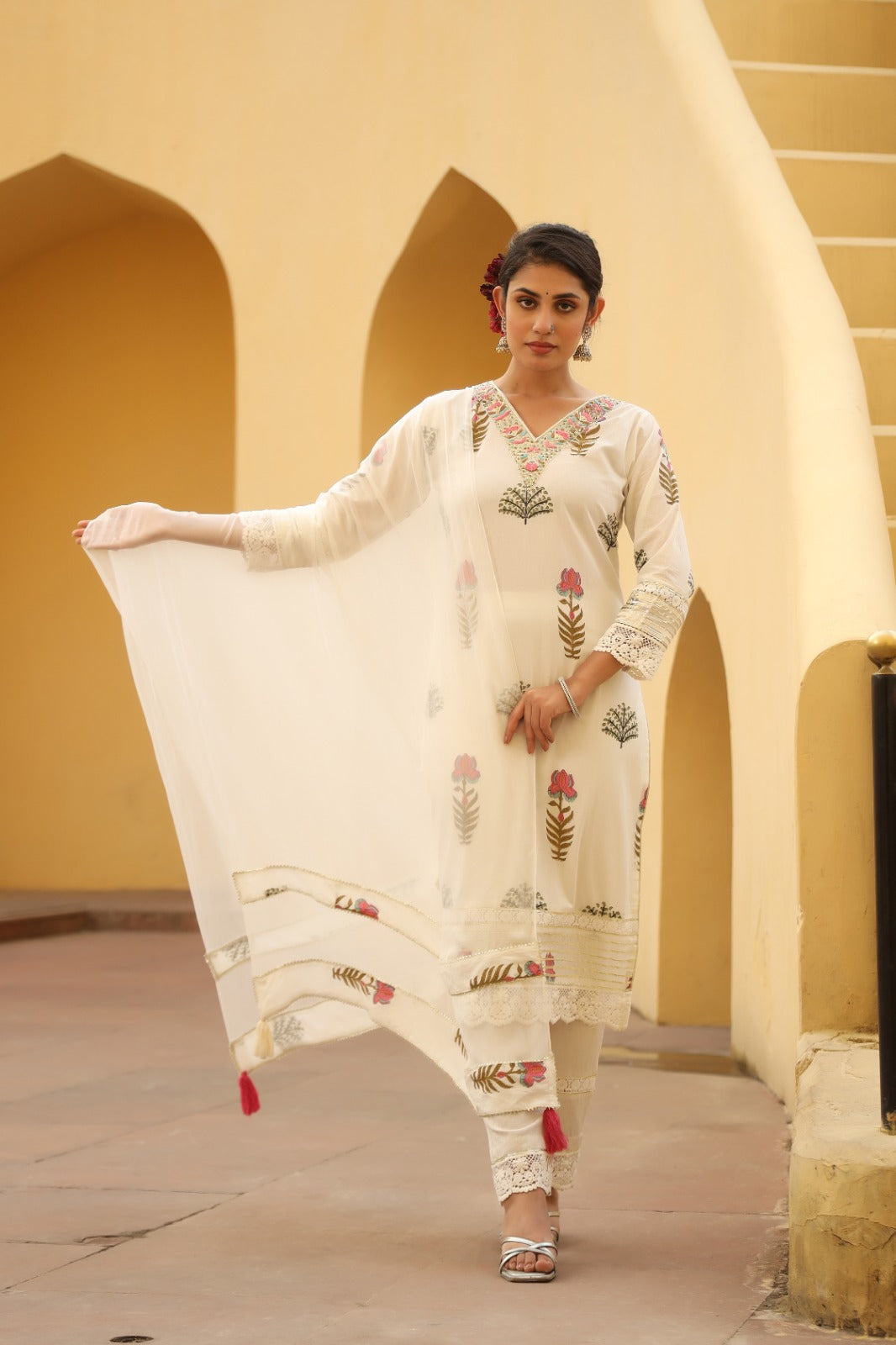 Gulnaaz Rumi White Cotton Kurta Set with Dupatta