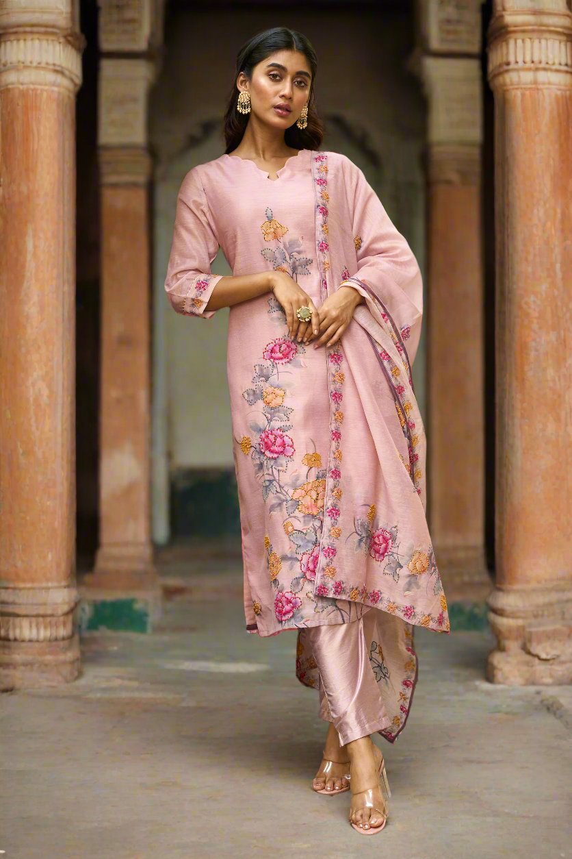 Nayab Naksh-e-Nazuk Riza Onion Pink Kurta Set With Dupatta