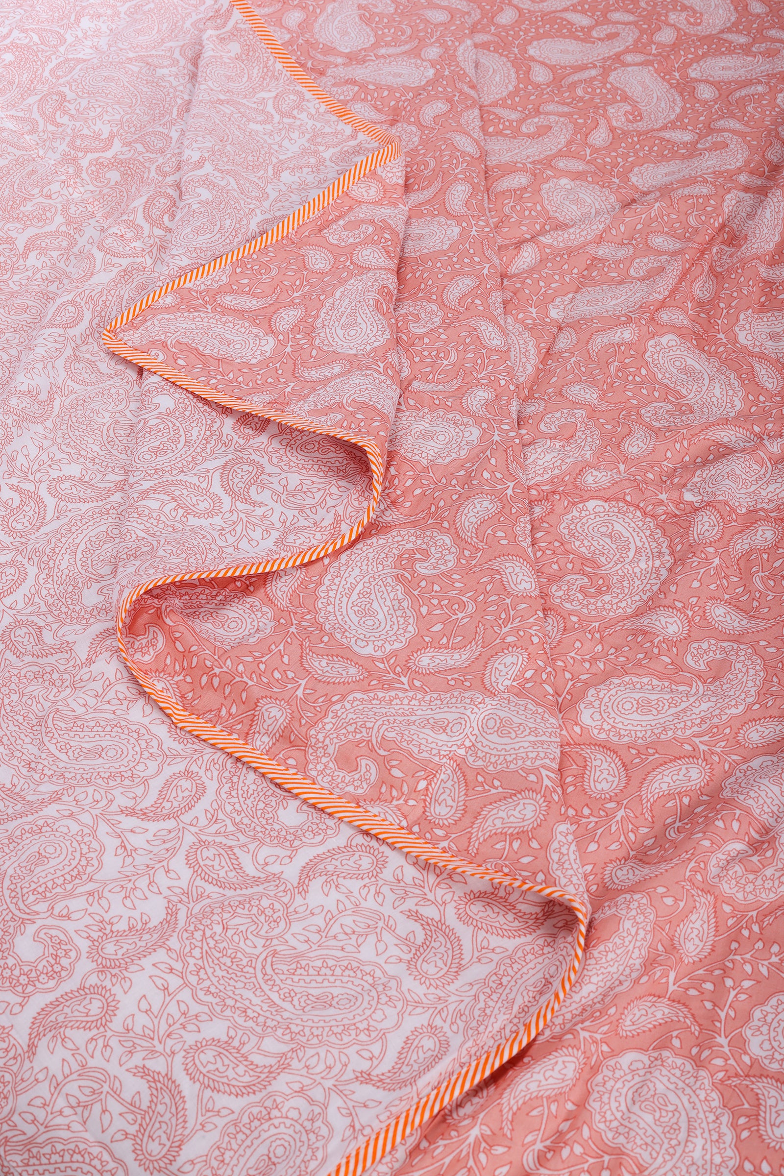Paisely Pink Reversible Cotton Muslin Dohar - shahenazindia