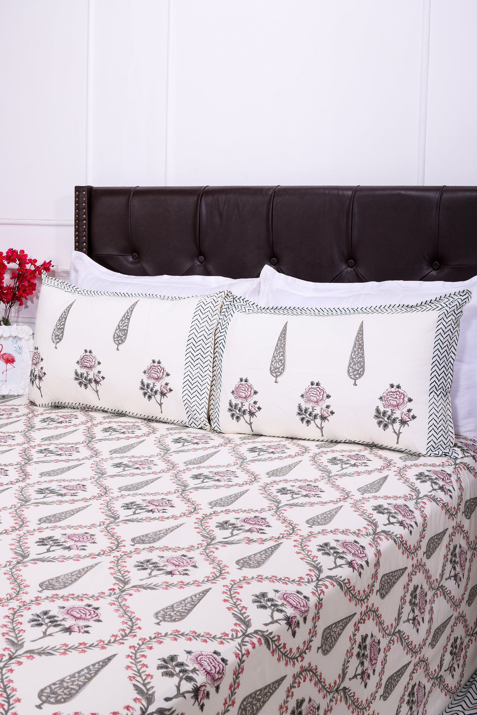 Rimsha Phool Cream Cotton Percale Bedsheet - shahenazindia