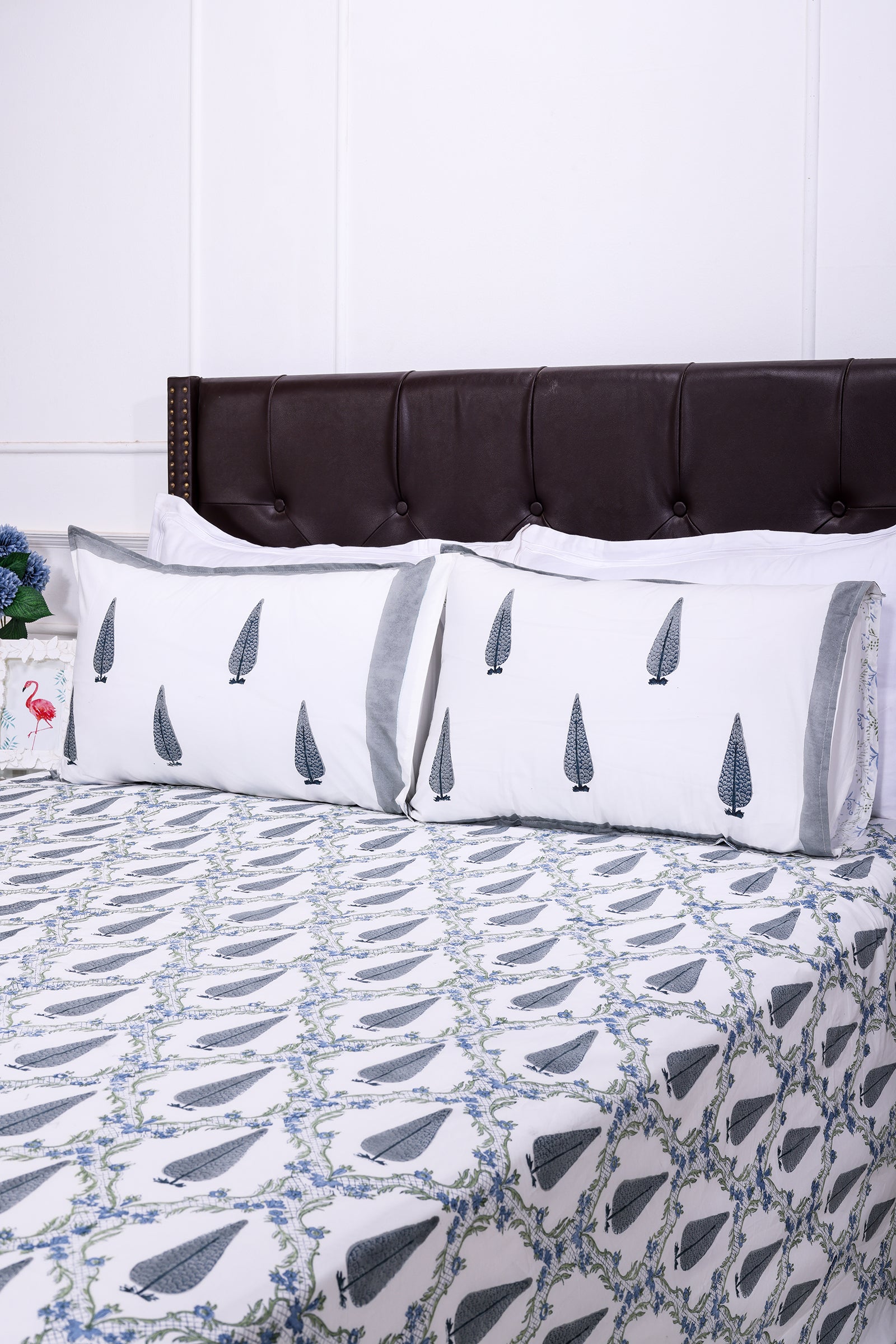 Zania Jaal Grey Cotton Percale Bedsheet - shahenazindia