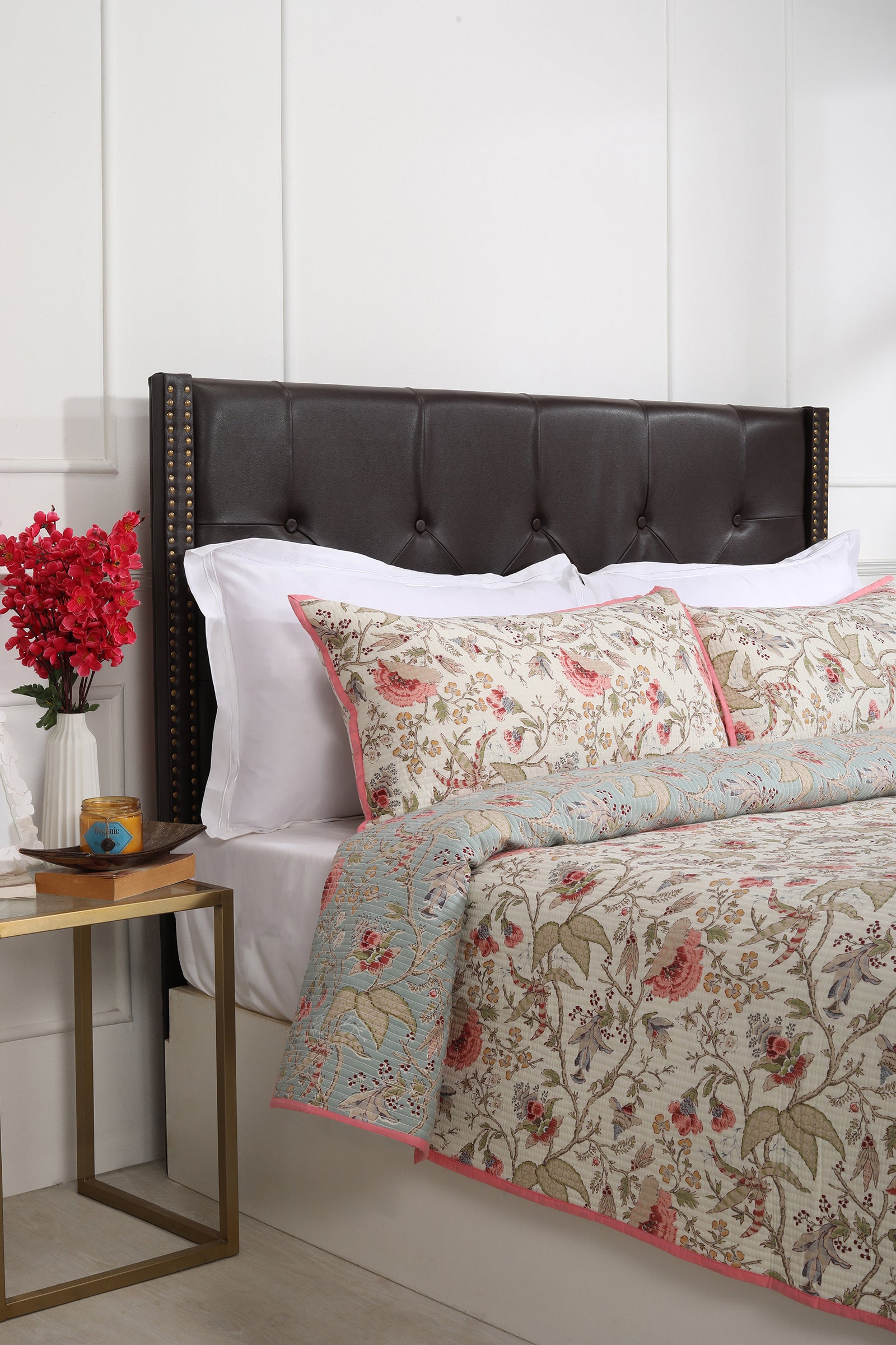 Elizabeth Red Quilted Cotton Bedcover - shahenazindia