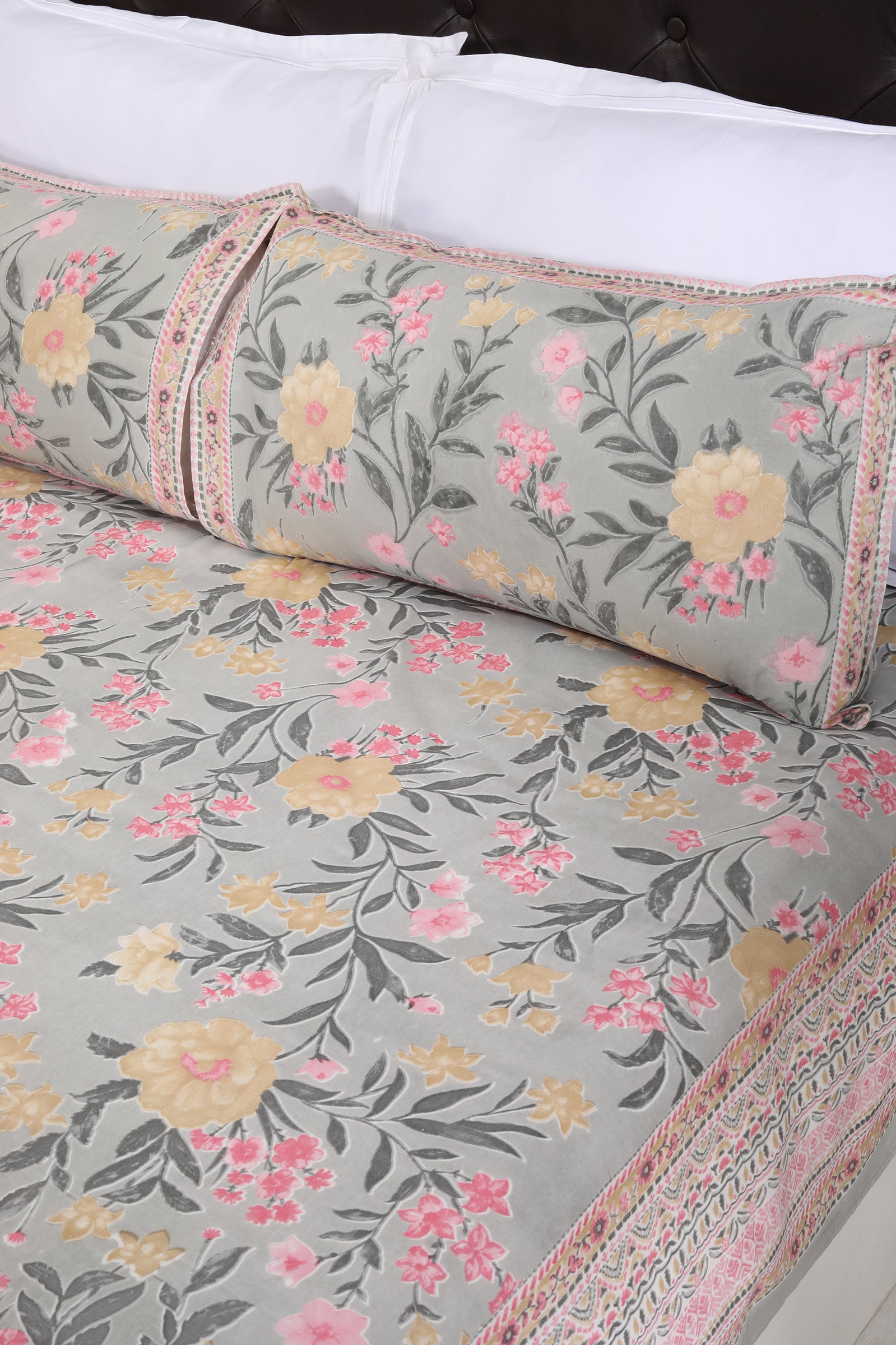 Anvi Floral Garden Cotton Bedsheet - shahenazindia