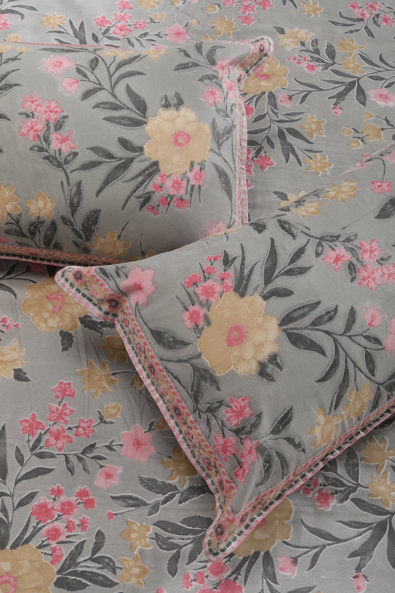 Anvi Floral Garden Cotton Bedsheet