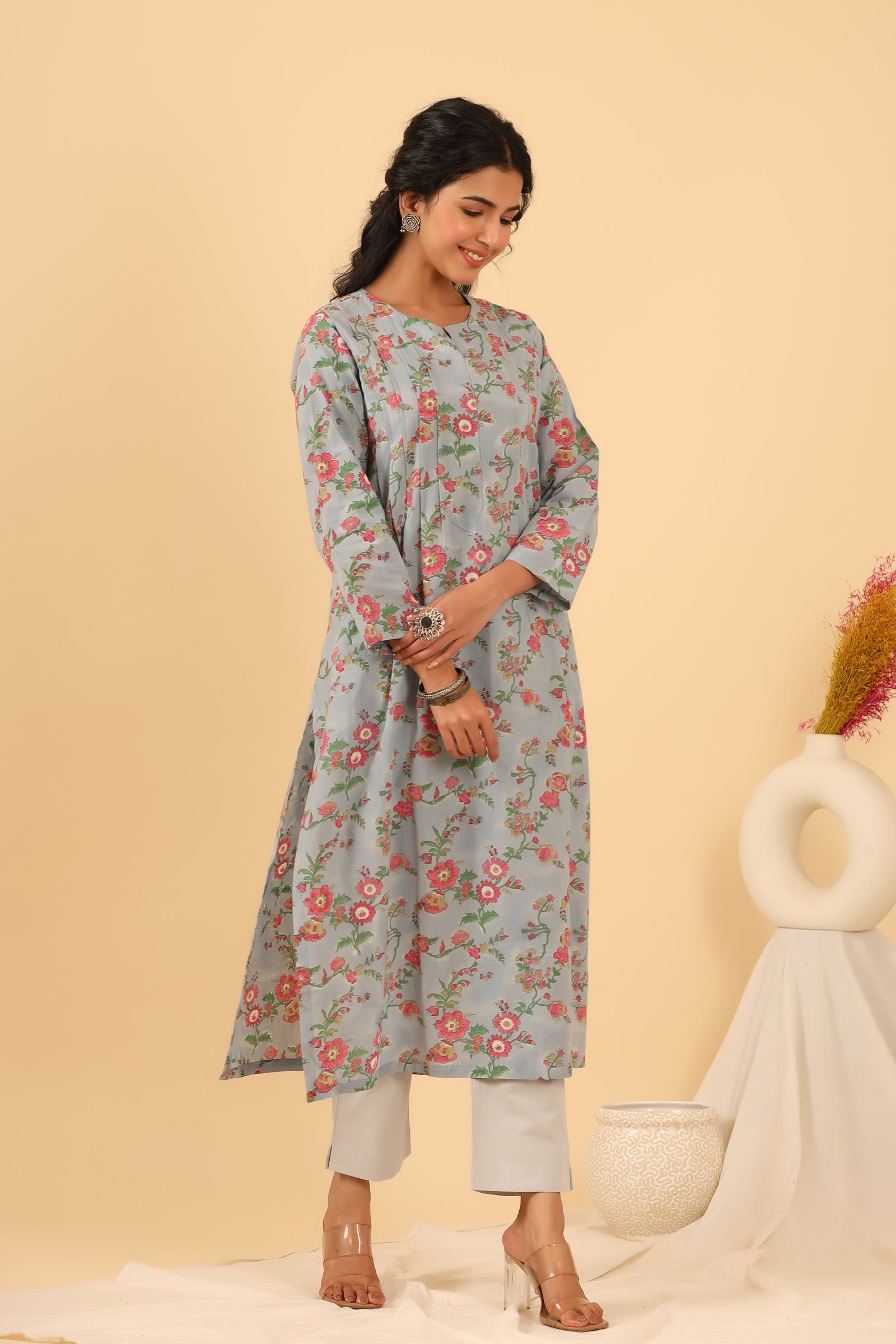 Hazira Zameera Phool Straight Cotton Kurta - shahenazindia