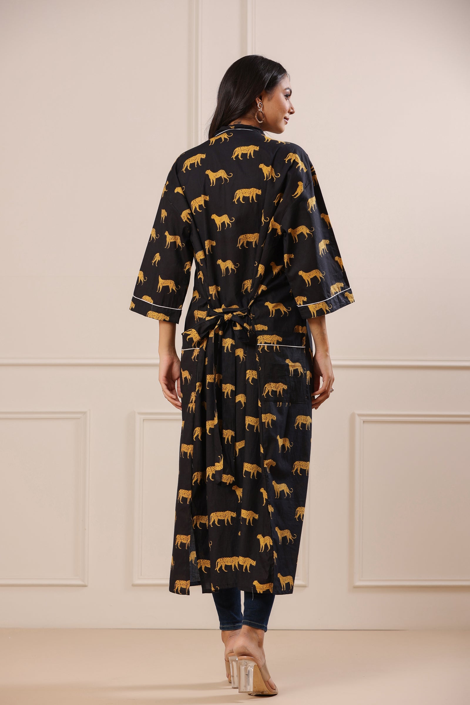 Milo Cheetah Black Kimono - shahenazindia