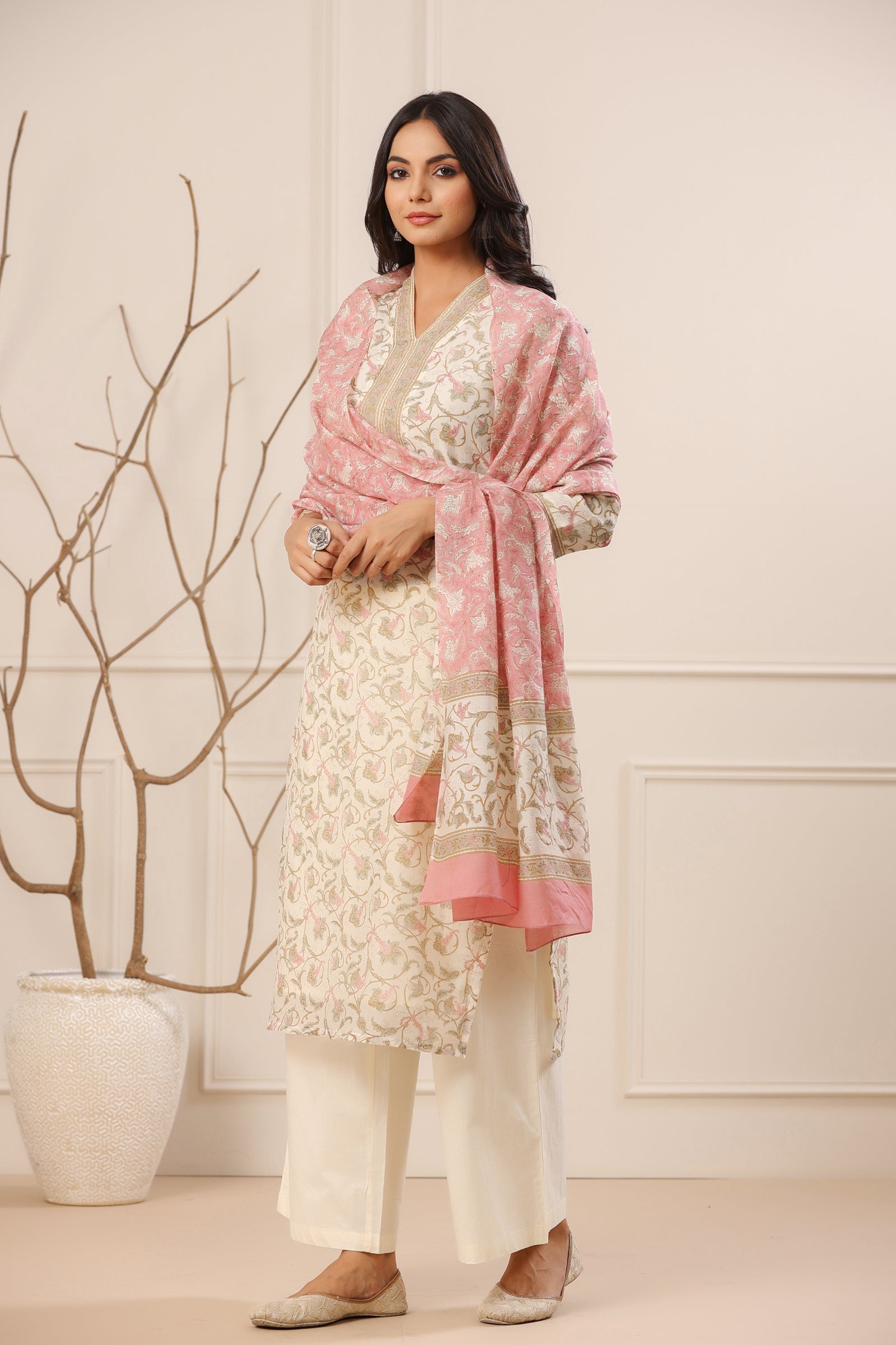 Nazakat Naaz Habutai Silk Stright Kurta - shahenazindia